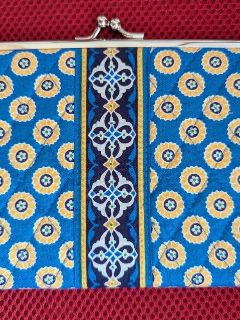 Vera Bradley Riviera Blue Kisslock Frame Photo Album Holder New Blue Yellow - Picture 2 of 6